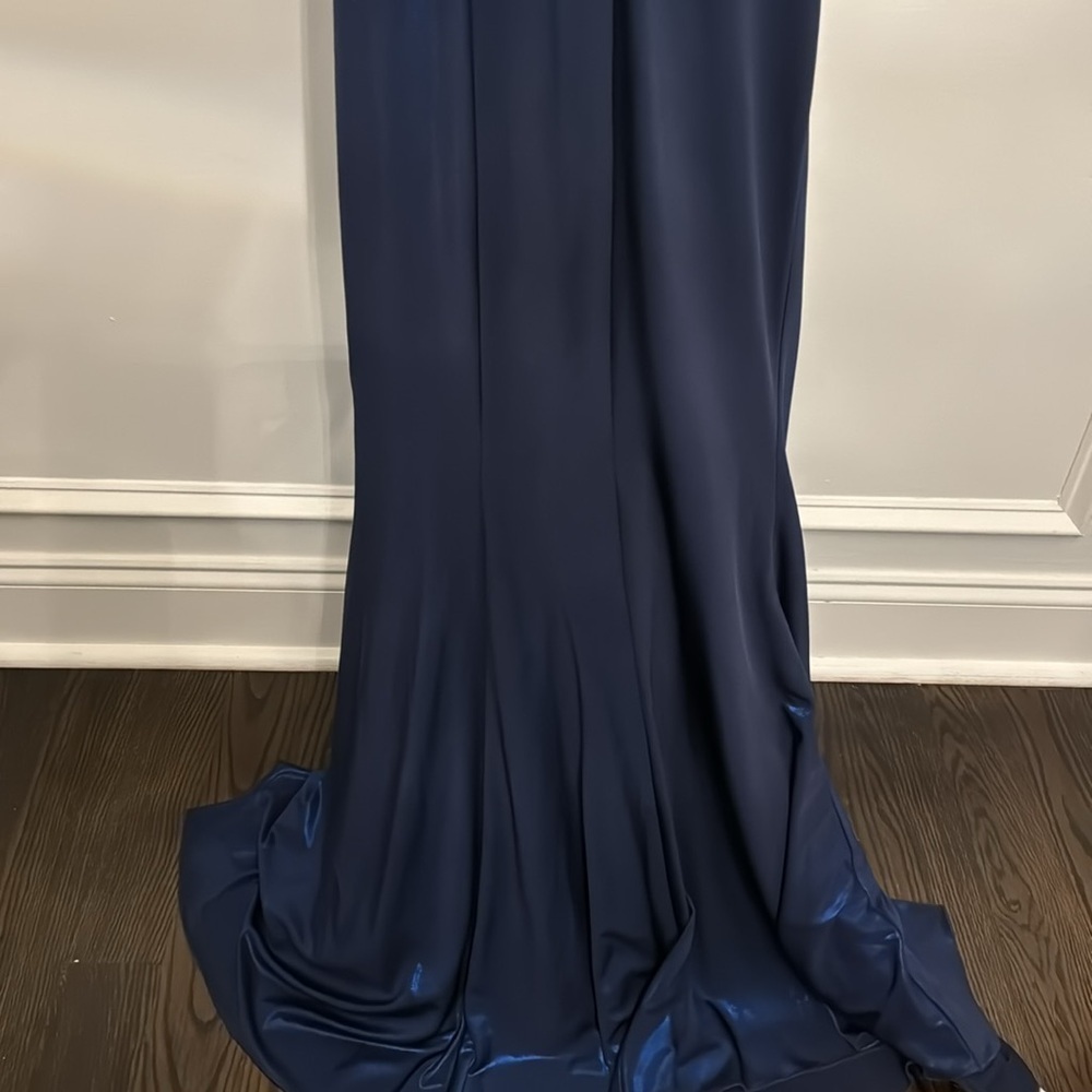 ๐ FAVIANA BLUE GOWN SIZE 2 - Picture 3 of 10
